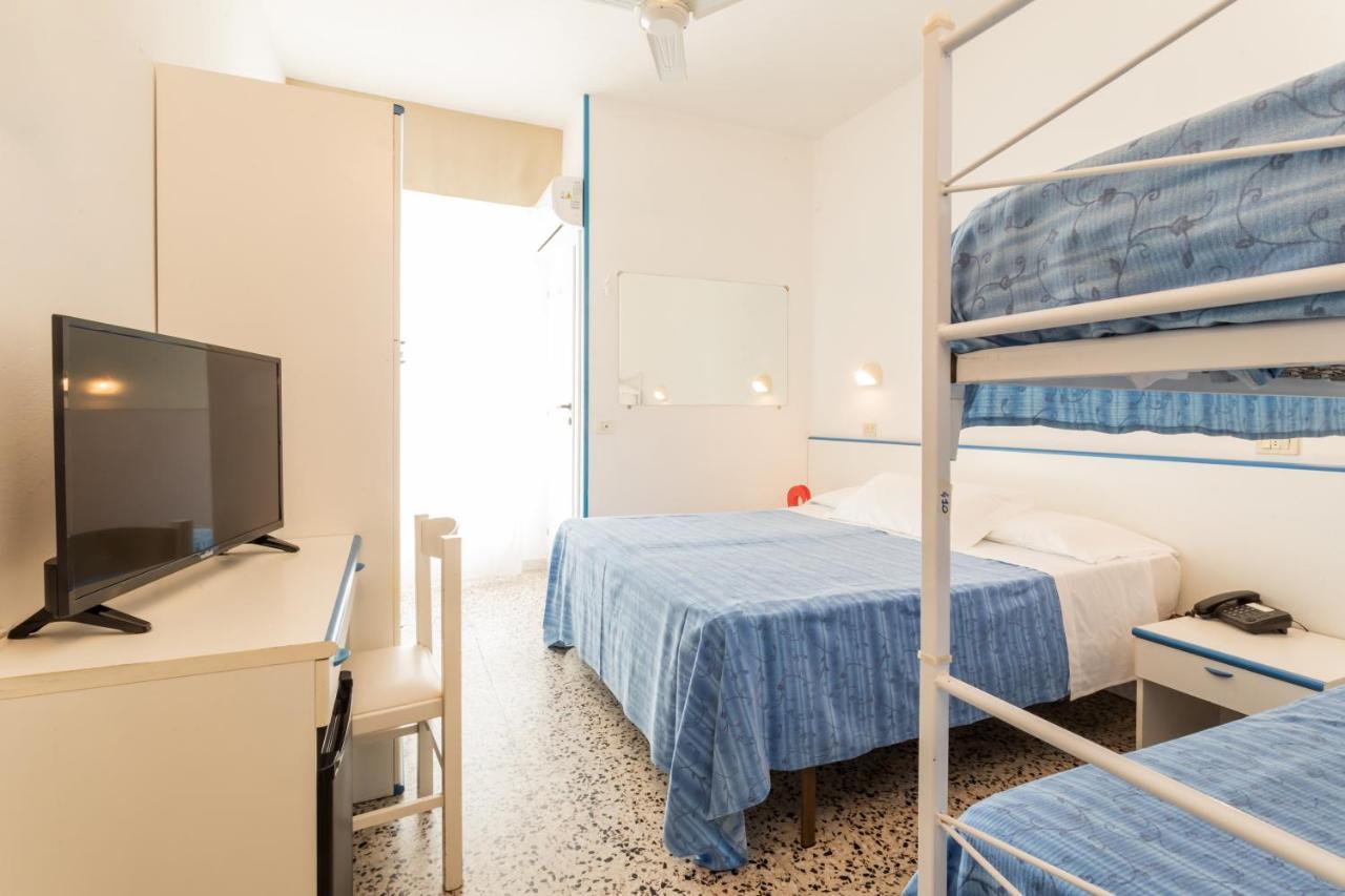 Hotel Leon D'Oro Cattolica Esterno foto